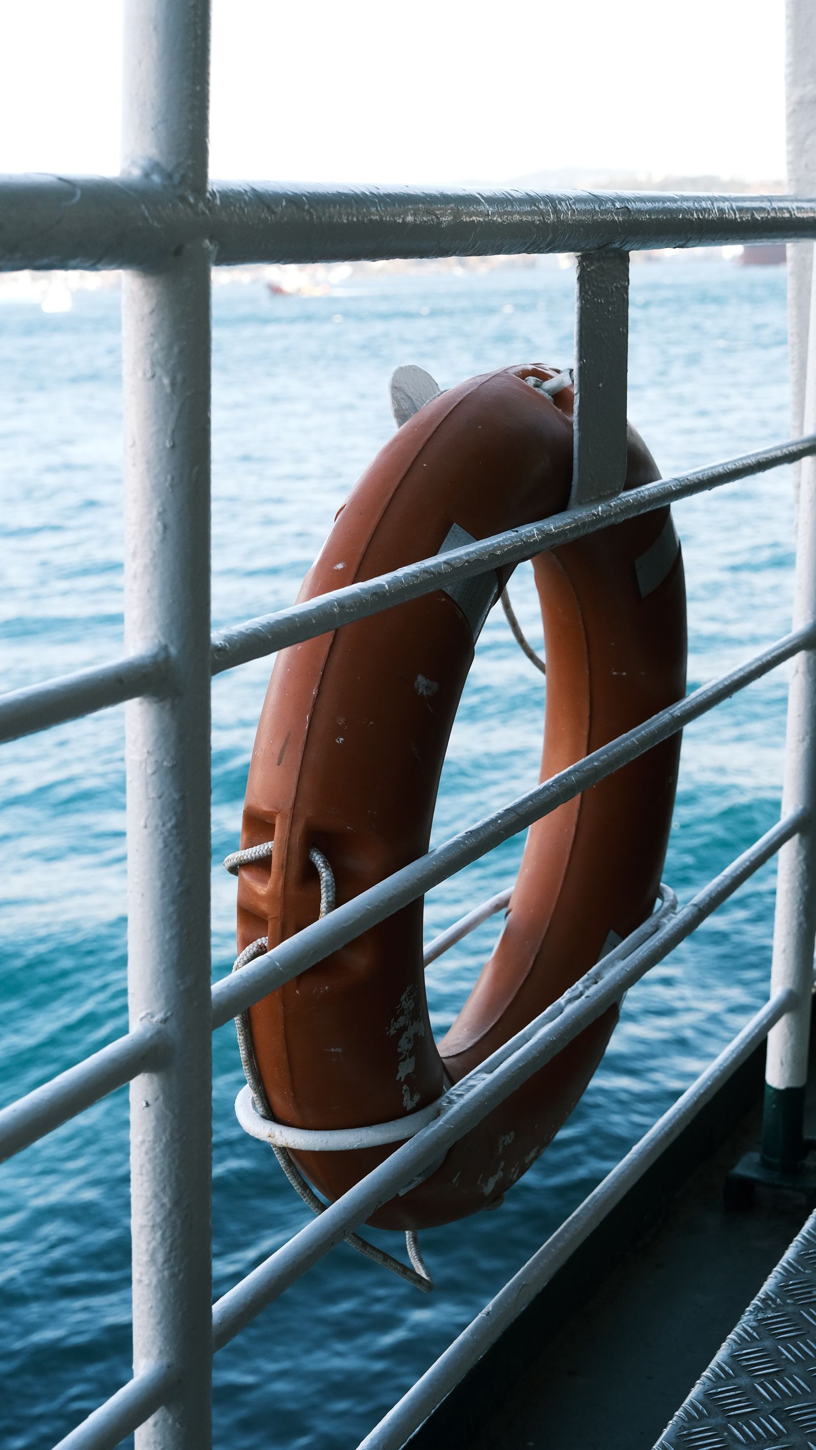 Lifebuoy on a ship deck. illustrative stock photo, Rahime Gül / Pexels